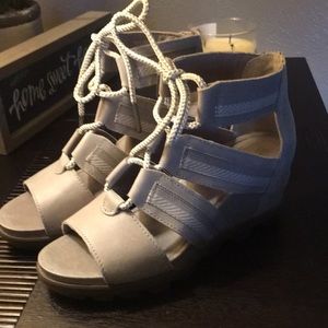 Sorel lace up wedge sandal. Sz 7.5 wore twice. Excellent condition